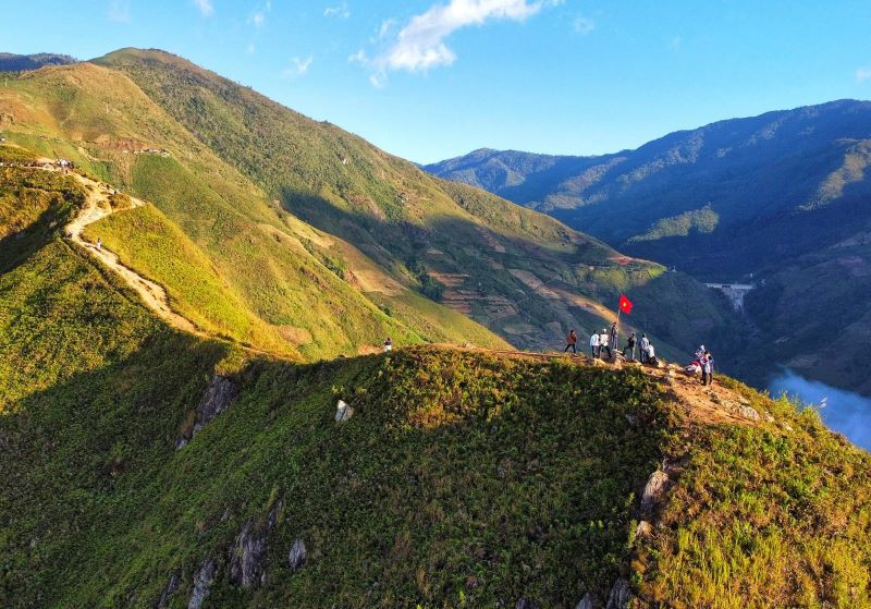 Tour Tà Xùa 2 ngày 1 đêm, du lịch săn mây trekking trọn gói